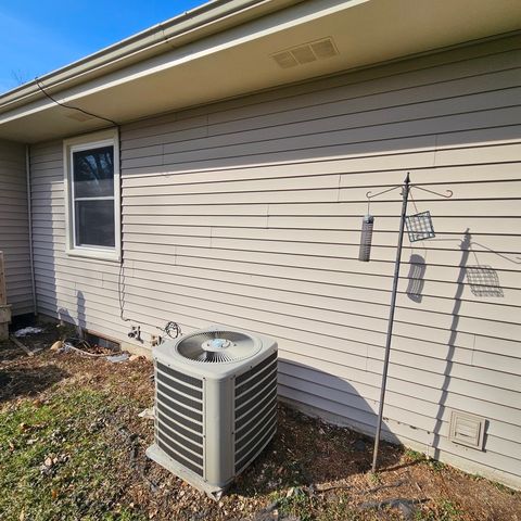 4696 PALMERSTONE Boulevard, Rockford, IL 61102