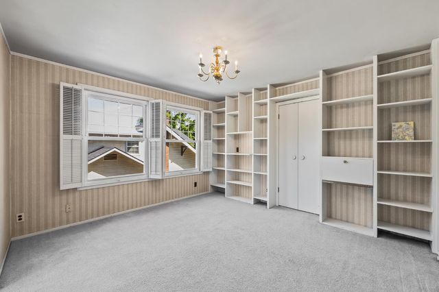 1735 N Hunter St, Stockton, CA 95204