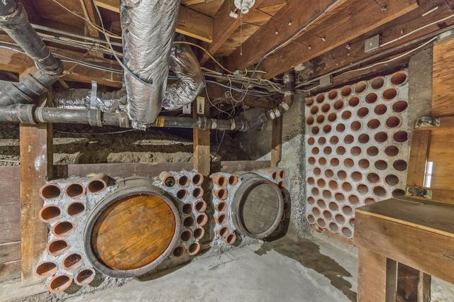 1735 N Hunter St, Stockton, CA 95204