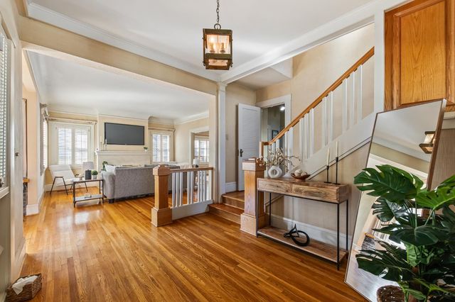 1735 N Hunter St, Stockton, CA 95204