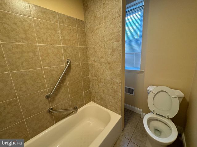 5855 BELMAR ST, Philadelphia, PA 19143