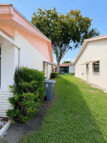 6069 La Palma Lane, Delray Beach, FL 33484