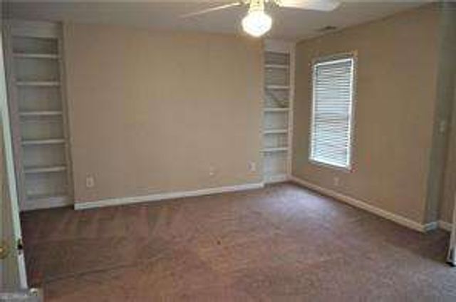 4372 Paces Point Circle SE, Smyrna, GA 30080