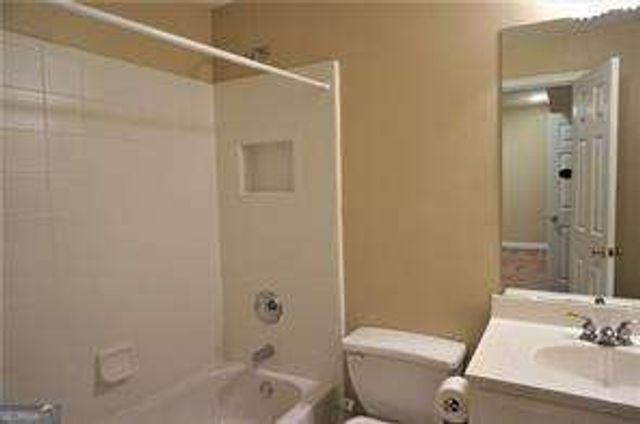 4372 Paces Point Circle SE, Smyrna, GA 30080