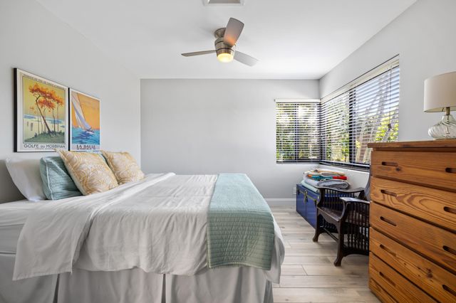 310 Orange Way, West Palm Beach, FL 33405