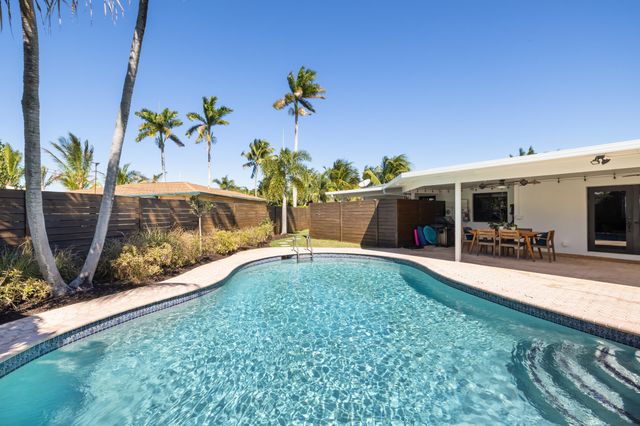 310 Orange Way, West Palm Beach, FL 33405