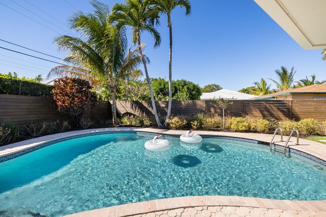 310 Orange Way, West Palm Beach, FL 33405