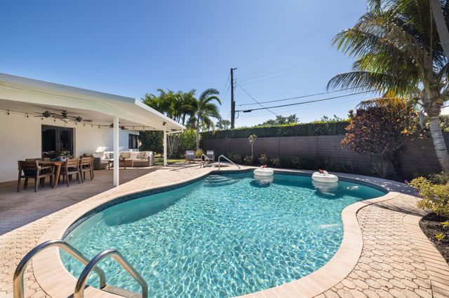 310 Orange Way, West Palm Beach, FL 33405