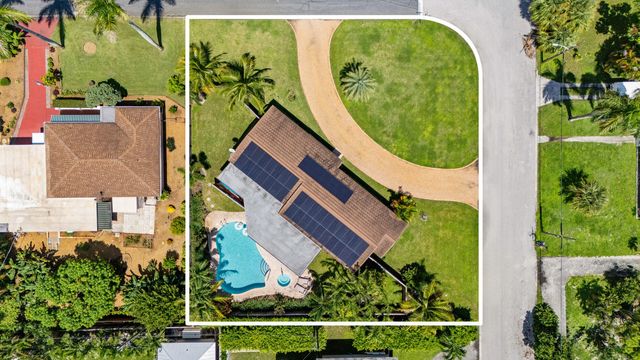 310 Orange Way, West Palm Beach, FL 33405