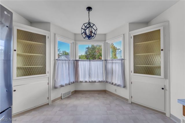 15861 Glenridge Avenue, Middleburg Heights, OH 44130