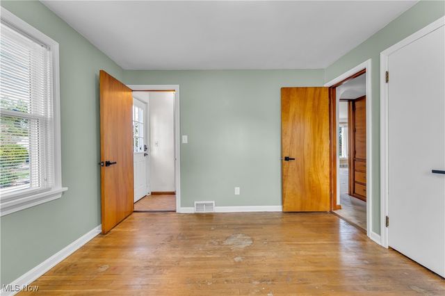 15861 Glenridge Avenue, Middleburg Heights, OH 44130