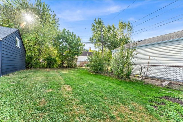 15861 Glenridge Avenue, Middleburg Heights, OH 44130