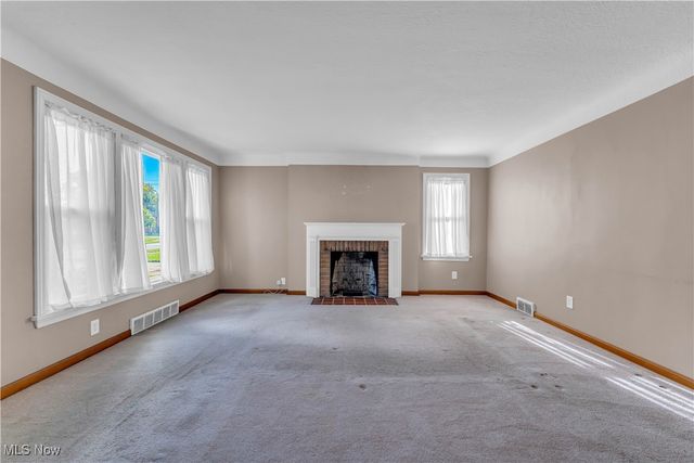 15861 Glenridge Avenue, Middleburg Heights, OH 44130