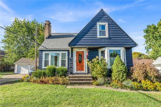 15861 Glenridge Avenue, Middleburg Heights, OH 44130