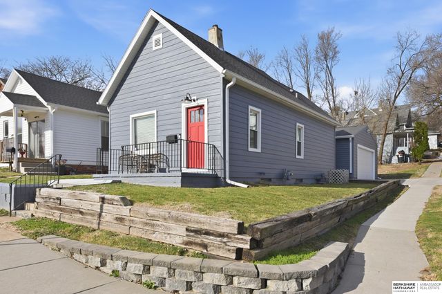 1902 S 14th Street, Omaha, NE 68108