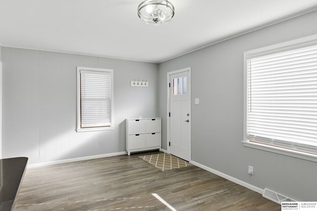 1902 S 14th Street, Omaha, NE 68108