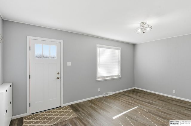 1902 S 14th Street, Omaha, NE 68108