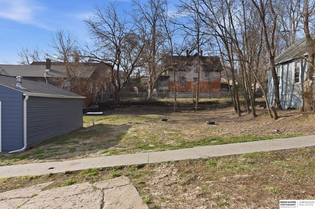 1902 S 14th Street, Omaha, NE 68108