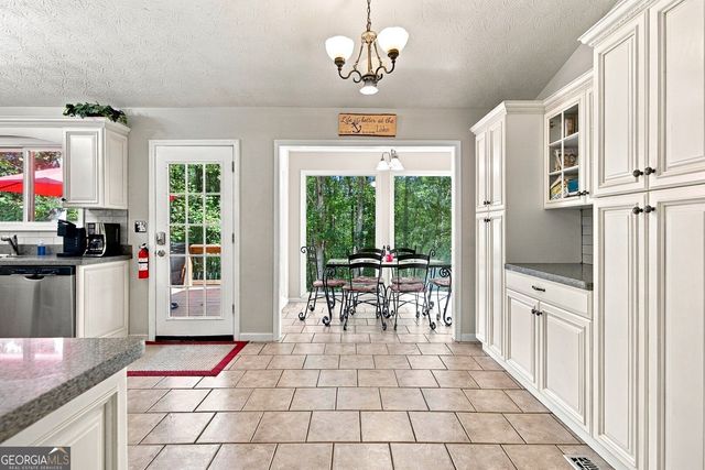 1204 Towne Harbor Court, Woodstock, GA 30189