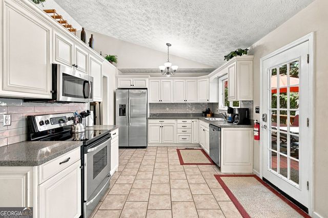 1204 Towne Harbor Court, Woodstock, GA 30189