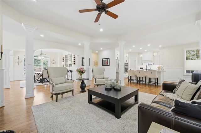 6109 Walkers Ferry LN, Suffolk, VA 23435