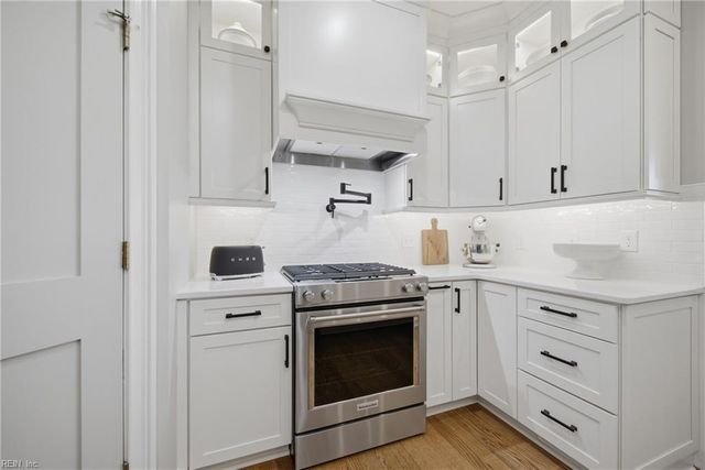 6109 Walkers Ferry LN, Suffolk, VA 23435