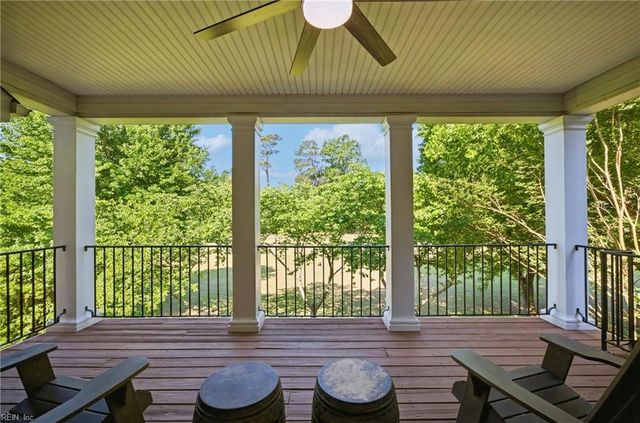 6109 Walkers Ferry LN, Suffolk, VA 23435