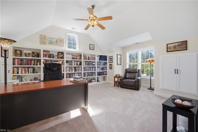6109 Walkers Ferry LN, Suffolk, VA 23435