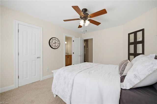 6109 Walkers Ferry LN, Suffolk, VA 23435