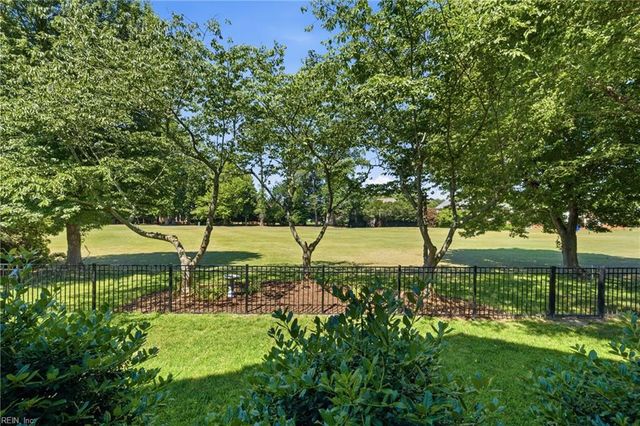 6109 Walkers Ferry LN, Suffolk, VA 23435