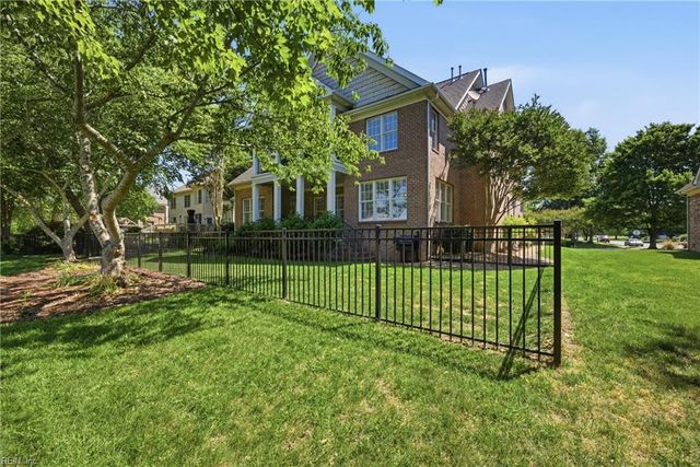 6109 Walkers Ferry LN, Suffolk, VA 23435