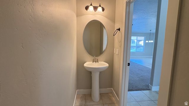 328 W PAGES LN, Bountiful, UT 84010