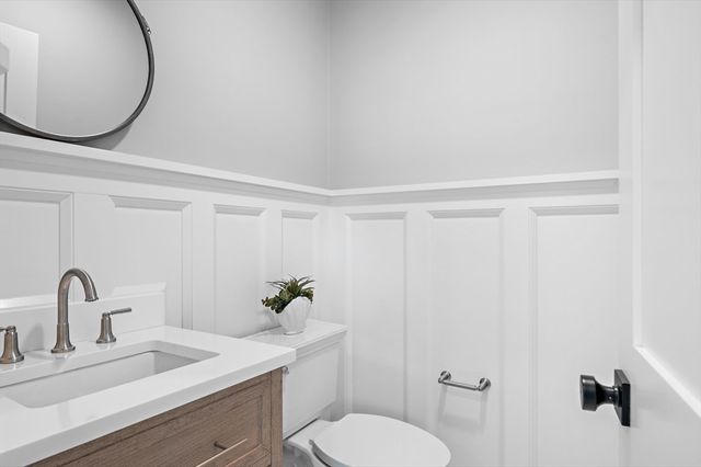 1 Stanley Ave, Newburyport, MA 01950
