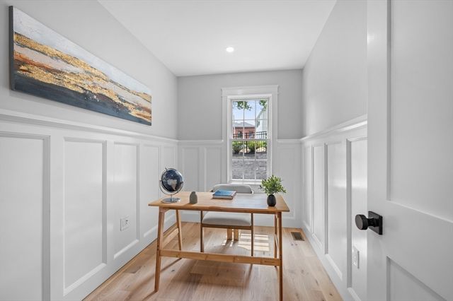 1 Stanley Ave, Newburyport, MA 01950