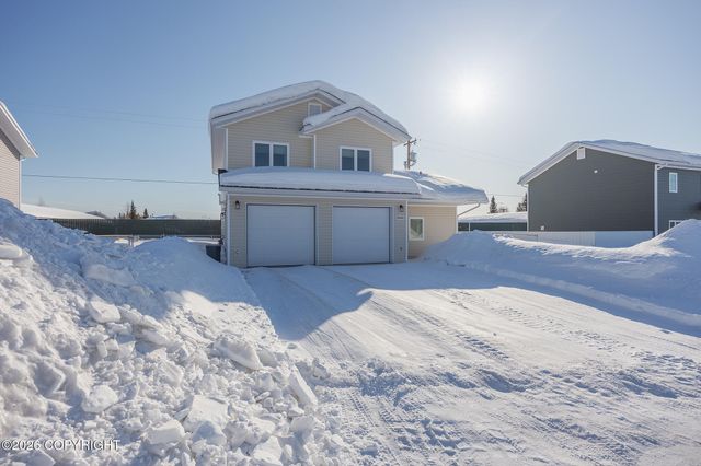 2665 Stryker Loop, North Pole, AK 99705