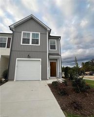 872 Falls Grove Trail, High Point, NC 27265