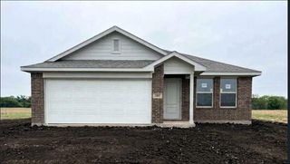 1901 Chestnut Oak Court, Mustang, OK 73128