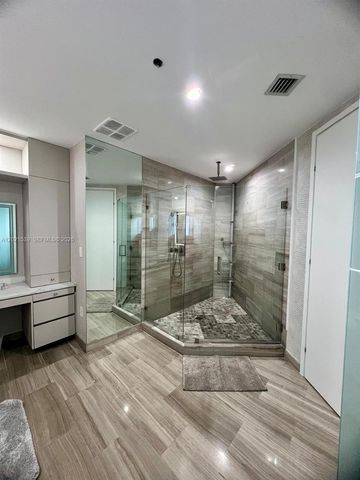 1300 E Brickell Bay Dr 3701, Miami, FL 33131