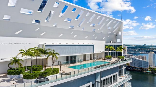 1300 E Brickell Bay Dr 3701, Miami, FL 33131