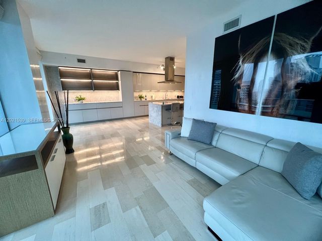 1300 E Brickell Bay Dr 3701, Miami, FL 33131
