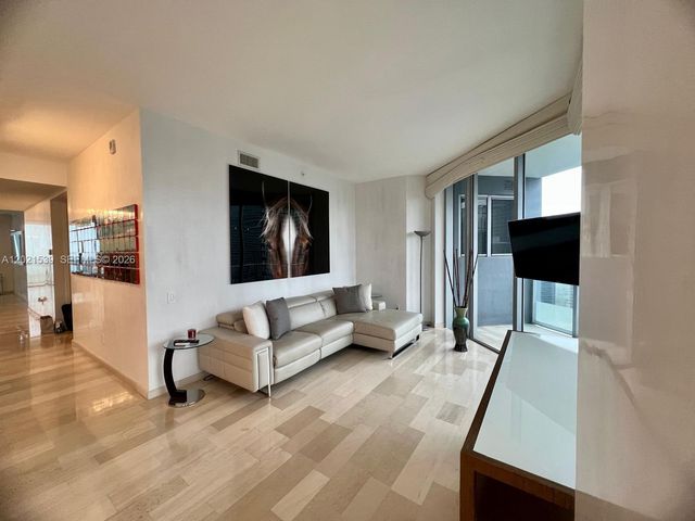 1300 E Brickell Bay Dr 3701, Miami, FL 33131