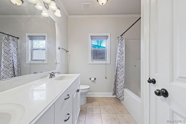 129 HERMITAGE Pass, Wetumpka, AL 36093