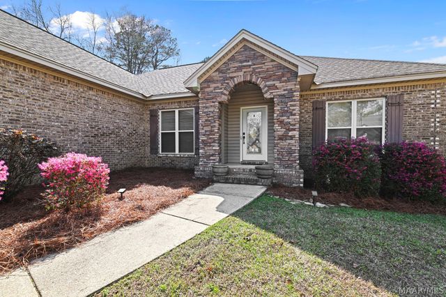 129 HERMITAGE Pass, Wetumpka, AL 36093