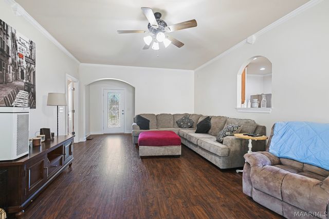 129 HERMITAGE Pass, Wetumpka, AL 36093