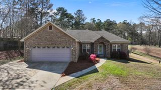 129 HERMITAGE Pass, Wetumpka, AL 36093