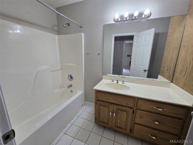 1413 County Road 43 ., Prattville, AL 36067