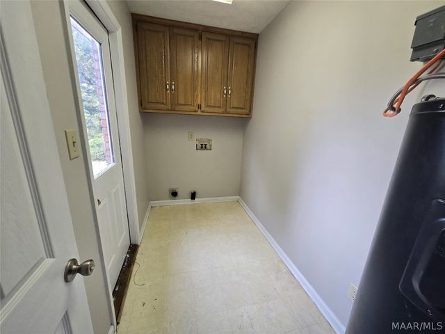 1413 County Road 43 ., Prattville, AL 36067