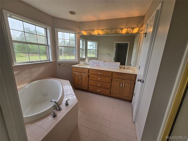 1413 County Road 43 ., Prattville, AL 36067