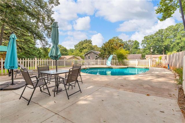 474 Royal Oaks Terrace, Stone Mountain, GA 30087