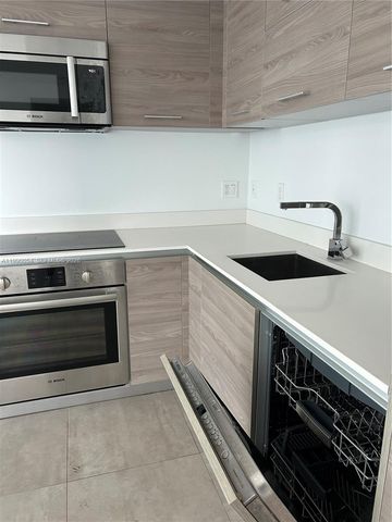 1300 S Miami Ave 1607, Miami, FL 33130